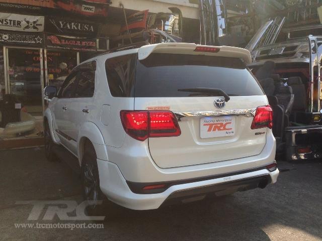 http://www.gmwebsite.com/upload/trcmotorsport.com/file/FORTUNER-2012-ไฟท้าย-VLAND-LED-SMOKE (4).jpg